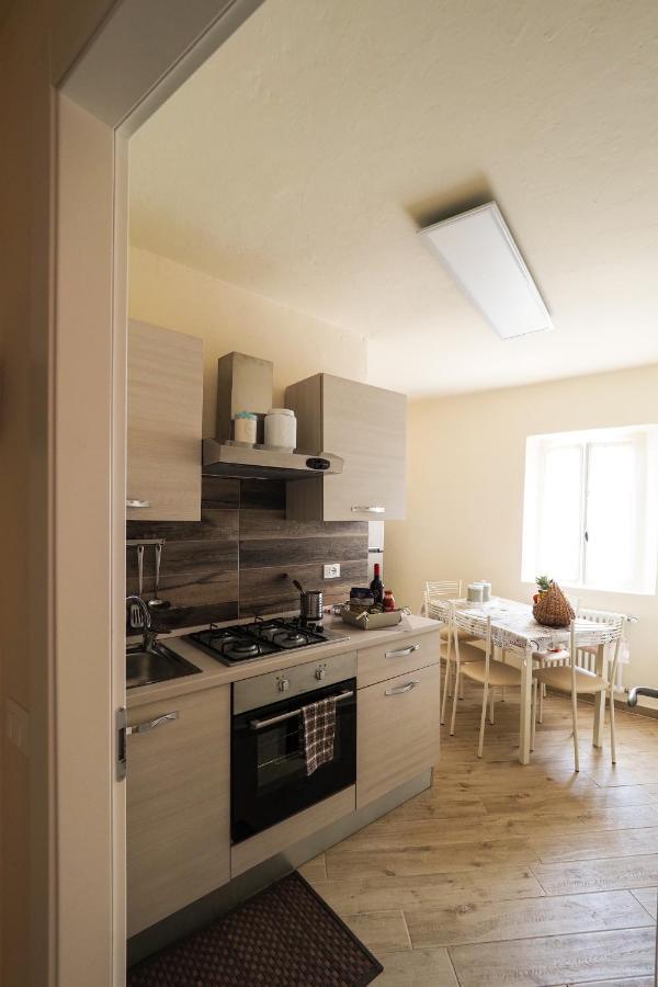 Rivacanze Apartments Laglio Eksteriør billede